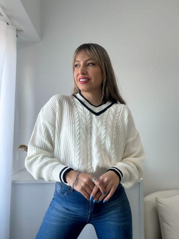 Sweater University Hilo