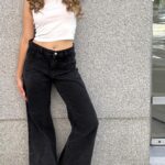 jeans wide leg rígido con bigotes
